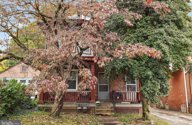 Photo of 409 W 20TH Street unit: 2