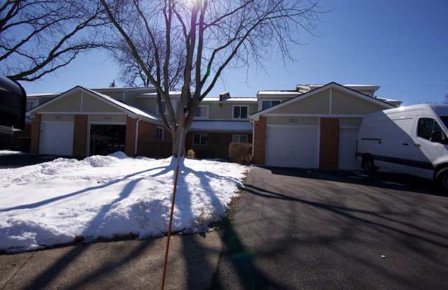 253 W Golfview Terrace
