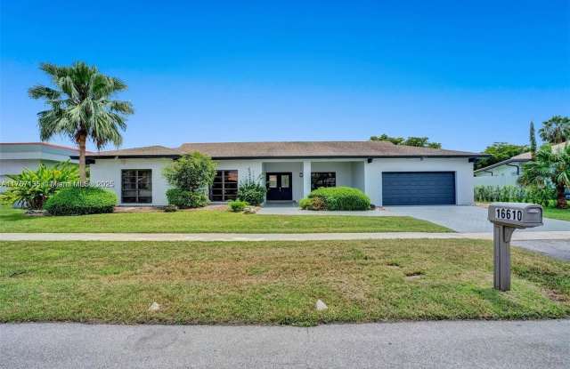 Photo of 16610 Royal Poinciana ct