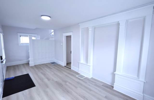 991 Diana - Bright & Updated Home with Spacious Layout + Walk-In Closets