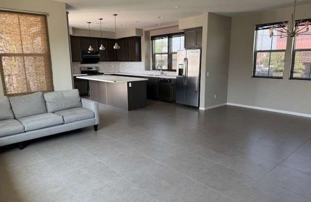 233 Promenade Street