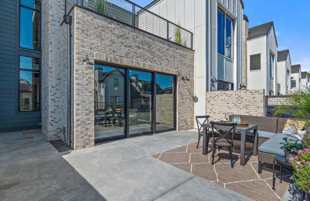 2510 W Iron Coop St - 1