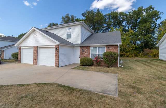 3 Bedroom Duplex!