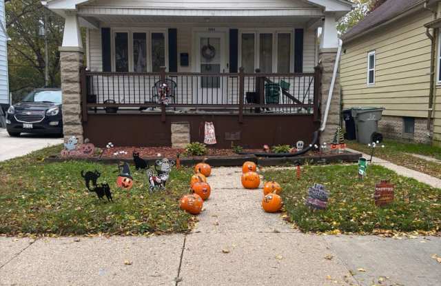 Photo of 3BR SINGLE FAMILY HOME, GREAT VALUE, PARKING, LAUNDRY, YARD, AND HUGE PORCH. SEE IT TODAY!