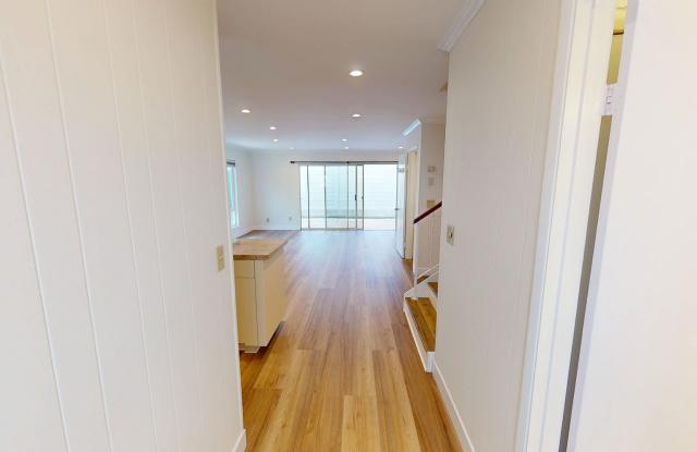 OPEN CONCEPT - BRAND NEW FLOORING