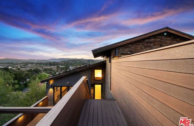 28207 Laura La Plante Dr