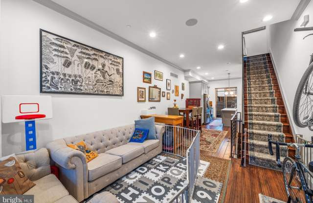 1341 S MYRTLEWOOD STREET