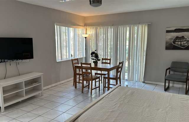 Photo of 90 Isle Of Venice Dr