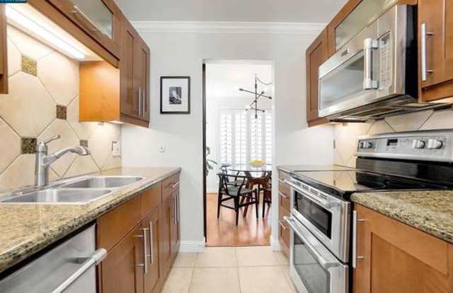 A Coveted Corner Unit on the 4th Floor