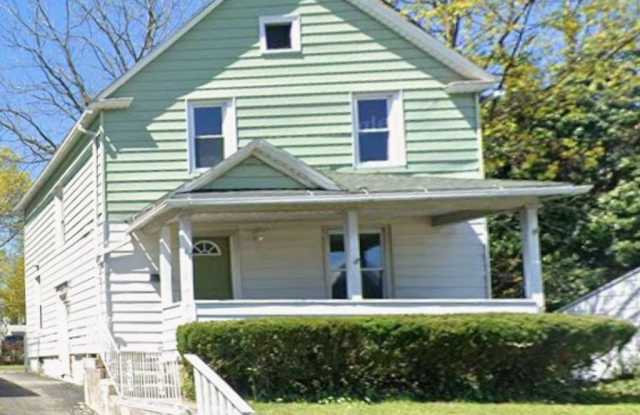4 Bed 1.5 Bath Home Available For Rent - 47 Priscilla