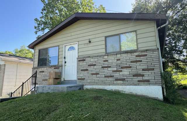 Lovely 2 Bedroom / 1 Bath for Rent - Section 8 Welcome