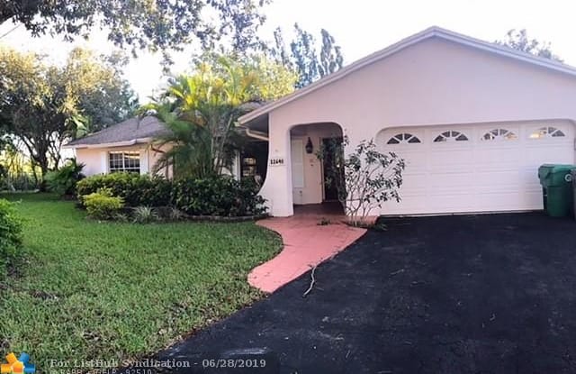 12640 SW 13th Mnr - 12640 Southwest 13th Manor, Davie, FL 33325