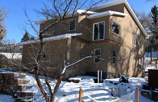 506 Hawthorne Place - 506 Hawthorne Place, Colorado Springs, CO 80906