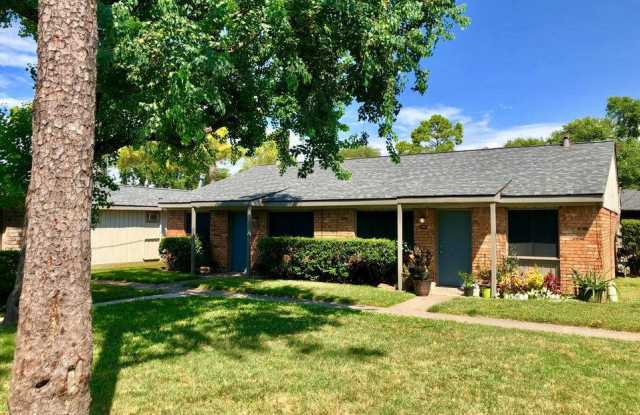 Donovan Village Apartments