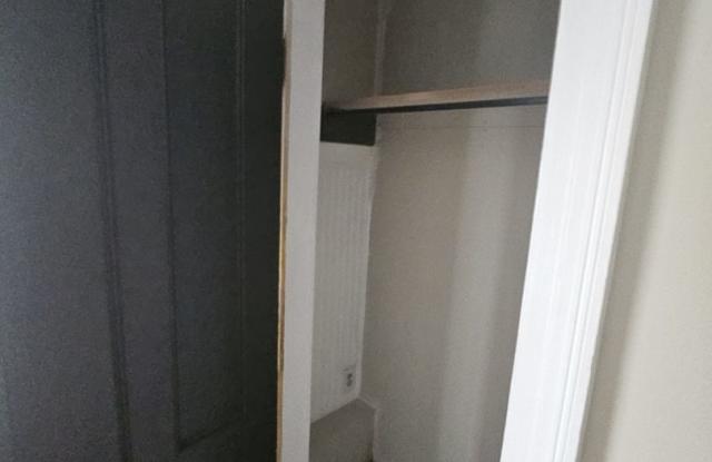 3 Bedroom with off-street Parking on Park Ave