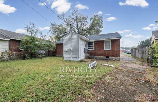 1016 Mendenhall Cove