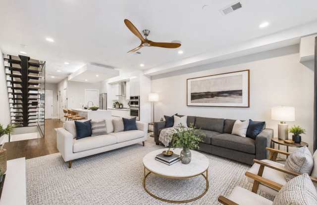 Philly Magazine-Featured Luxury 3 Bed Condo with Huge Roof Deck & Skyline Views