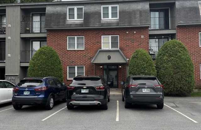 9 Blackstone Drive