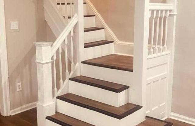 826 South Vogdes Street