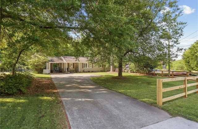 2873 Briarcliff Road NE