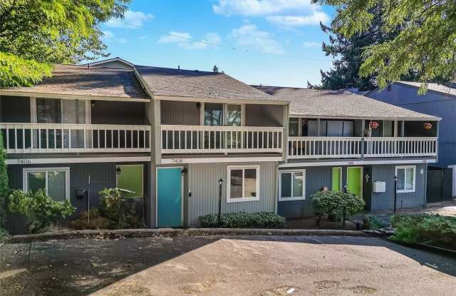 Open Concept Townhome with Balcony