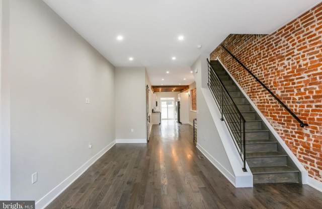 Gorgeously renovated classic row home bordering Brewerytown and Fairmount Park photos photos