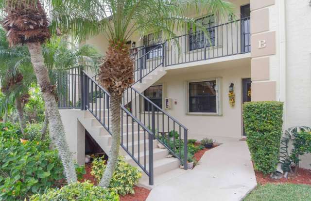 901 Pinecrest Circle