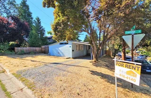 Great Ashland Home Available Soon! - 131 Coolidge Street, Ashland, OR 97520