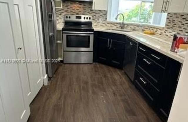 Photo of 3457 NW 44th St