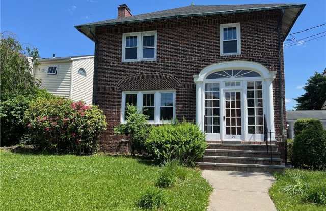 15 Lenox Place