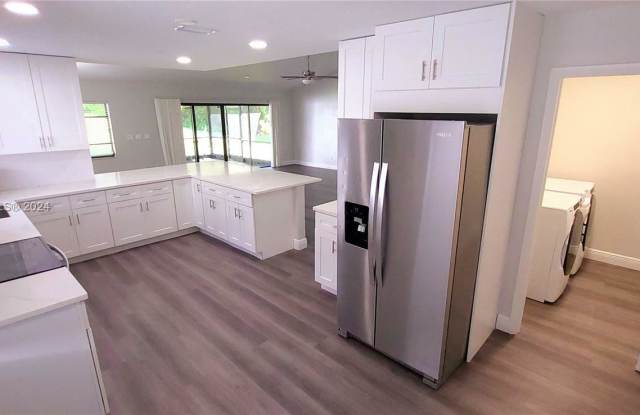 Photo of 8001 Northwest 72nd Street