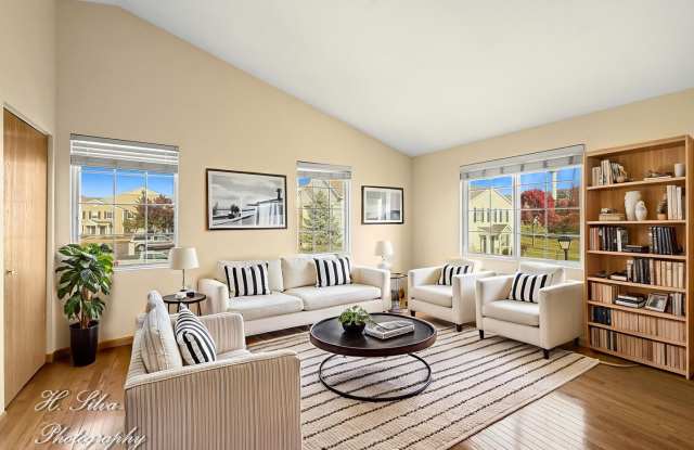 1431 Silverstone Drive unit: 1431