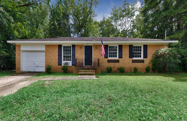 Newly renovated 3 bed/2 bath brick home - MOVE IN SPECIAL