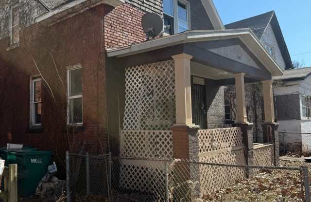 1908 N Union St