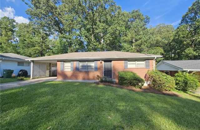 2075 Claude Street NW