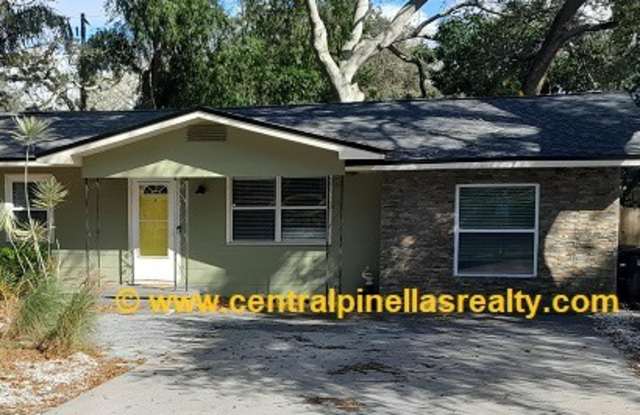 1949 Chenango Ave - 1949 Chenango Avenue, Clearwater, FL 33755