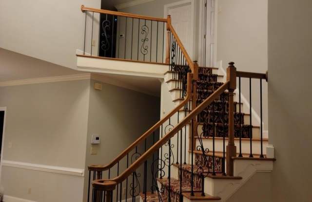 4925 Long Point Court