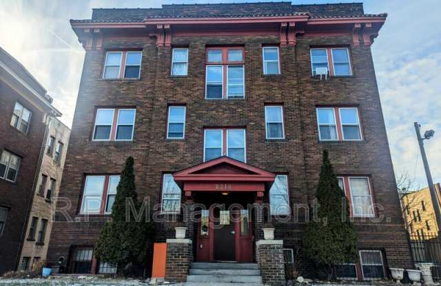 2218 Nicollet Ave