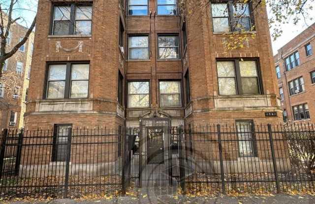 Photo of 1361 West Estes Avenue