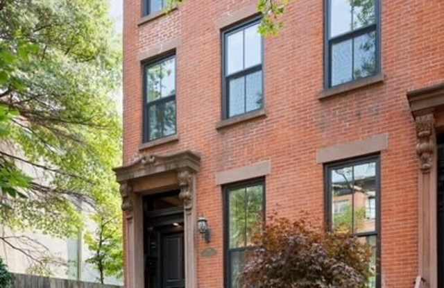 Photo of 246 Bergen Street