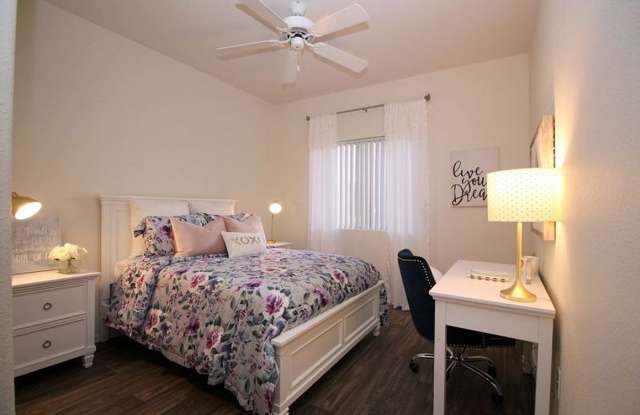 Maravilla Apartments