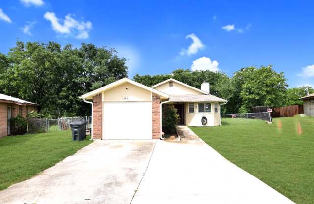 2401 Hidden Valley Dr