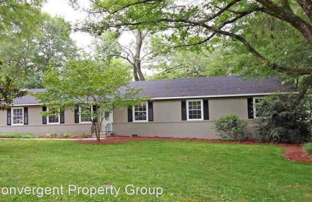 106 Linwood Ave - 106 Linwood Avenue, Wade Hampton, SC 29615