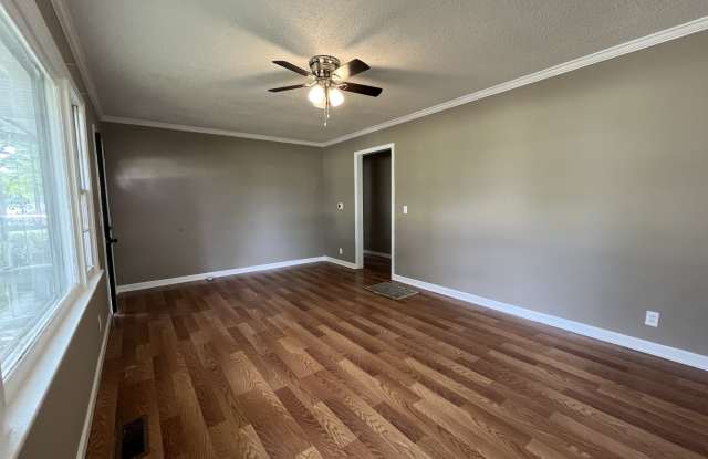 438 Lennanwood Avenue