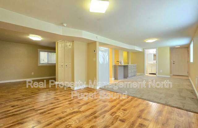 3225 Lombard Ave photos photos