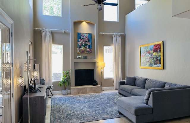 12607 Desert Marigold Lane Northeast