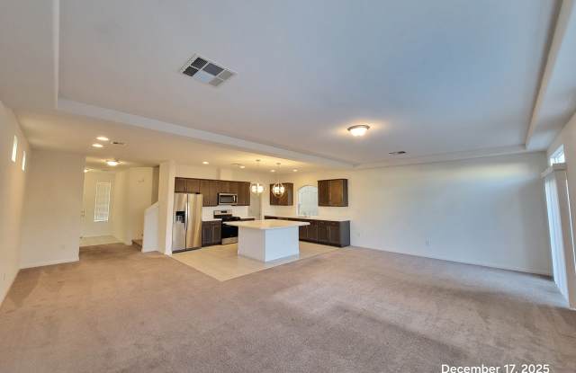 5878 Aurora Gold Avenue