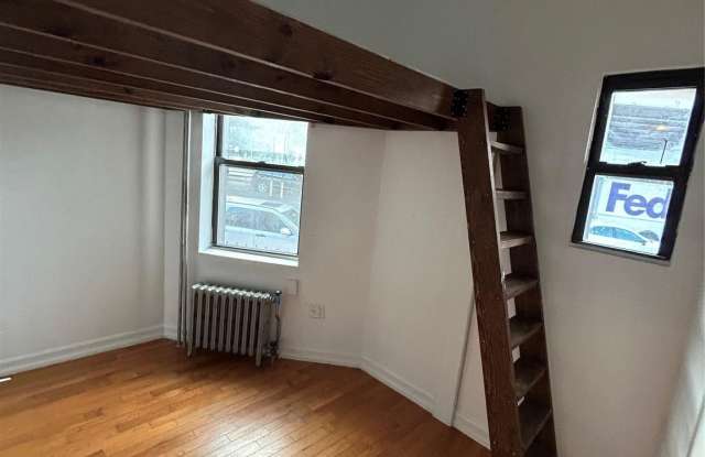 151 Kingsland Avenue