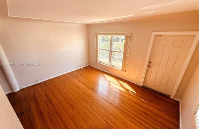 Photo of 503 SW 19th Ave