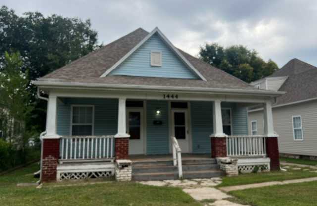 North Springfield 3 Bed / 1 Bath Available!